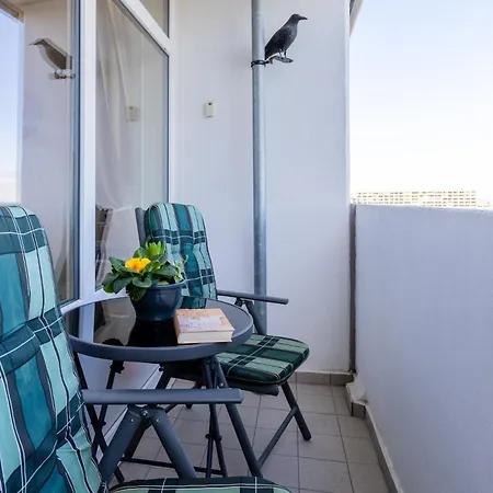 - Haus Q, App 0q0404